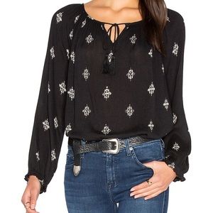 Velvet by Graham & Spencer Coralie Top | Size Medium